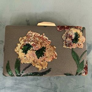 BEADED SEQUIN EVENING BAG EITH GOLD FRAME & CLASP